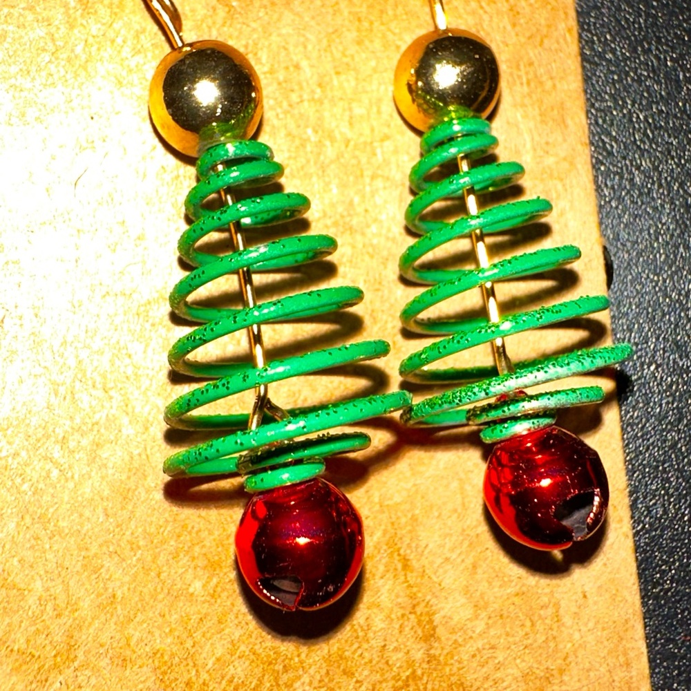 Christmas earrings, tree, lightweight, cute, green.